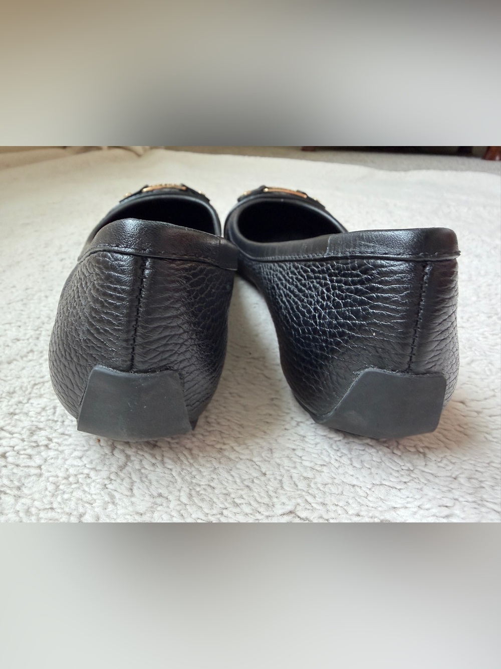 Tory Burch Black Leather Logo Flats with Gold Hardware Women Size 8 - Picture 6 of 9
